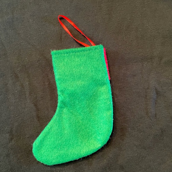Mini Christmas stocking, embroidered “Sisters”. Red and green - Picture 2 of 2